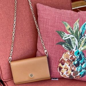 Tory Burch Robinson Chain Wallet